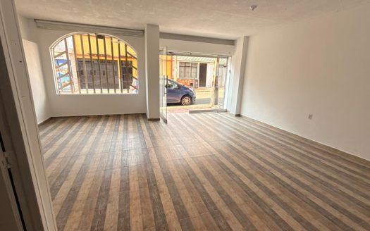 VENTA CASA COMERCIAL SAN MIGUEL CON LOCAL COMERCIAL Y APARTAMENTO