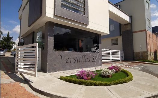 VENTA CASA VERSALLES. CONJUNTO VERSALLES 2