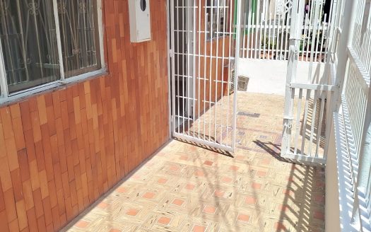 VENTA CASA TOLEDO PLATA. CASA ESQUINERA Y VEHICULAR