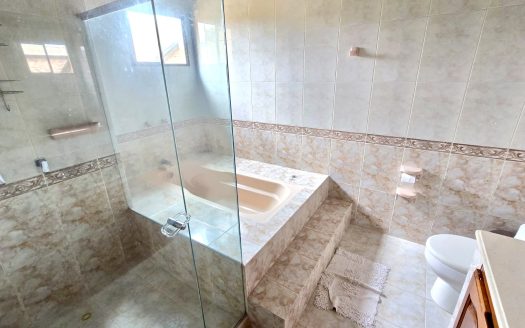 VENTA CASA LAGOS DEL CACIQUE. CONJUNTO PALMAR DEL LAGO