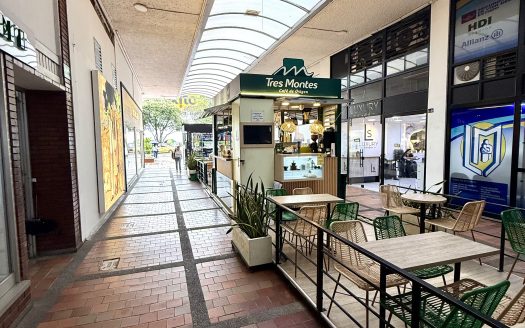 VENTA OFICINA CABECERA DEL LLANO.  CENTRO EMPRESARIAL CABECERA TERCERA ETAPA