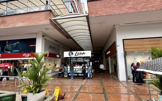 VENTA OFICINA CABECERA DEL LLANO.  CENTRO EMPRESARIAL CABECERA TERCERA ETAPA