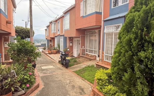 VENTA  CASA TOLEDO PLATA. CONJUNTO CAMPO REAL