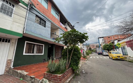 VENTA CASA DIAMANTE 1. CASA BIFAMILIAR