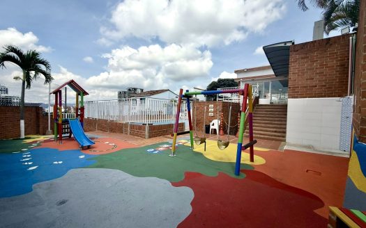 VENTA CASA LAGOS DEL CACIQUE. CONJUNTO CACIQUE IMPERIAL