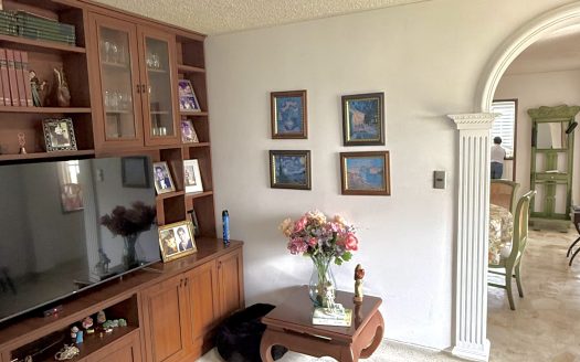 VENTA CASA LAGOS DE CACIQUE. CONJUNTO QUINTAS DEL CACIQUE