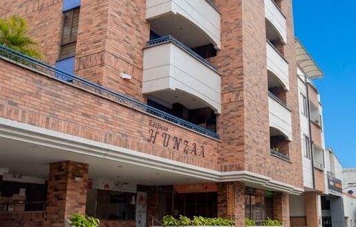 VENTA APARTAMENTO NUEVO SOTOMAYOR. EDIFICIO HUNZAA