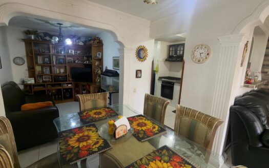 VENTA  CASA LAGOS DEL CACIQUE. CONJUNTO TESORO DEL CACIQUE