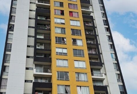 VENTA APARTAMENTO CENTENARIO. EDIFICIO PARQUE CENTENARIO