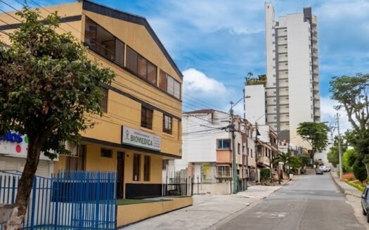 VENTA CASA CABECERA DEL LLANO. SECTOR PARQUE DE LOS LEONES