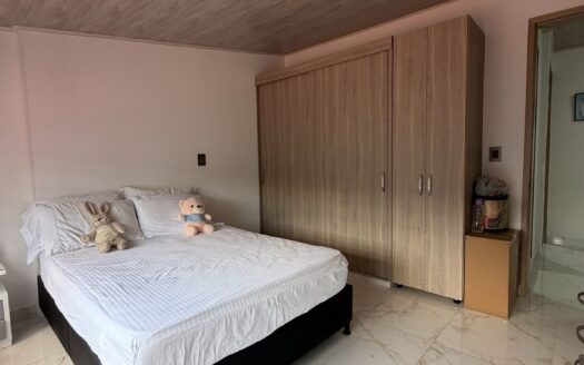VENTA CASA DIAMANTE DOS . CASA REMODELADA Y ESQUINERA