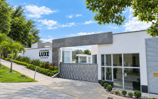 VENTA CASA LAGOS DEL CACIQUE. CONDOMINIO LUXE