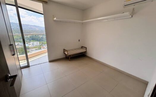 VENTA APARTAMENTO CAÑAVERAL. EDIFICIO LA TORRE SPINOSA