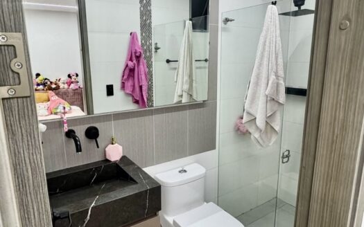 VENTA CASA LAGOS DEL CACIQUE. CONDOMINIO LUXE